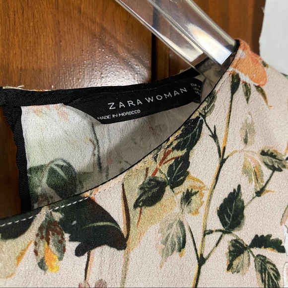 Zara Flutter Sleeve Floral Top - Picture 4 of 4